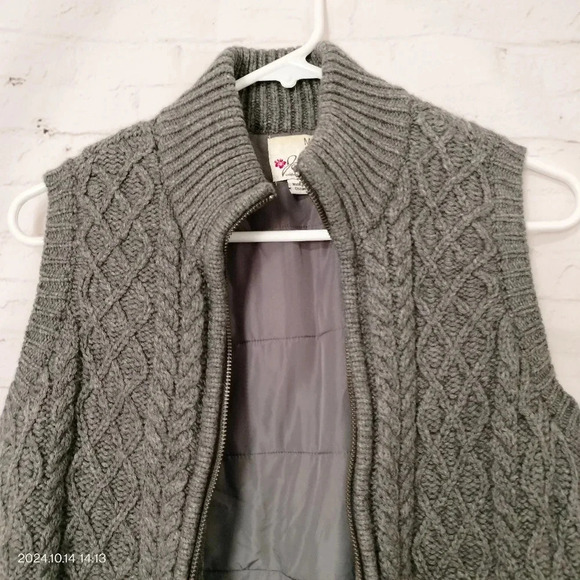 Joie Cashmere Wool Cable Knit Gray Puffer Vest Medium Zipper Closure Insulated - Picture 2 of 12